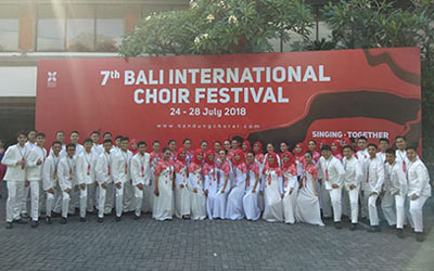 SMALA Choir SMA Negeri 5 Purwokerto Berhasil Menjejakkan Prestasi di Ajang Dunia